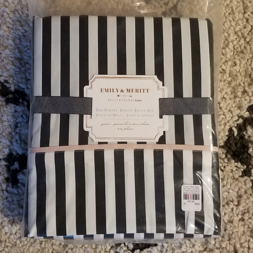 Pottery Barn Steets- Queen
